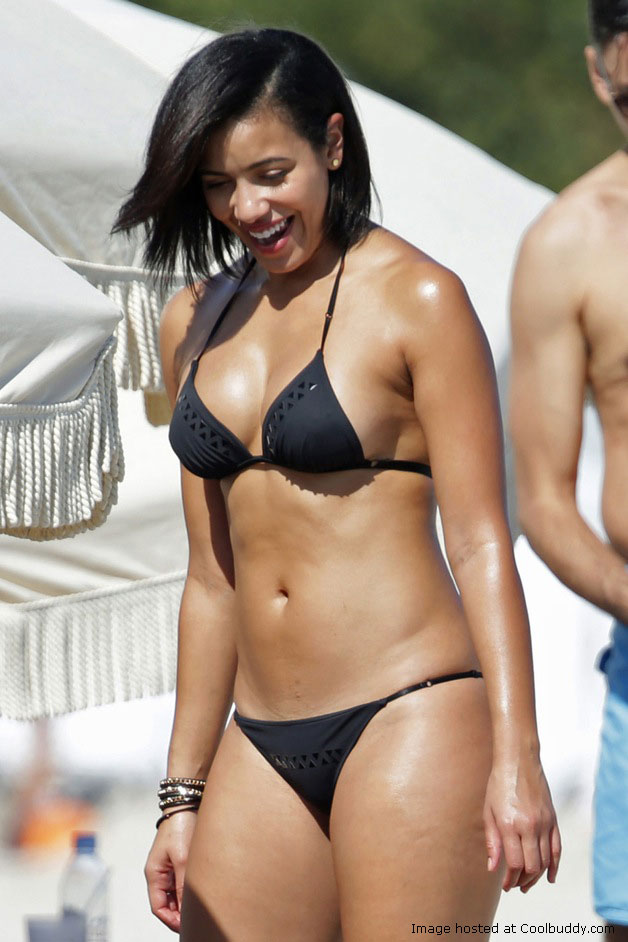 Julissa Bermudez in a Black Bikini at the Beach in Miami, Images,Pics, Pict...